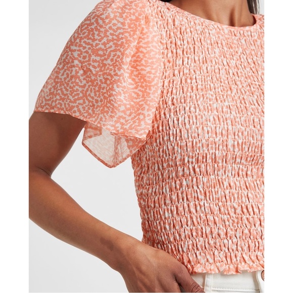 EXPRESS Printed Smocked Bodice Flutter Sleeve Top - Picture 2 of 16